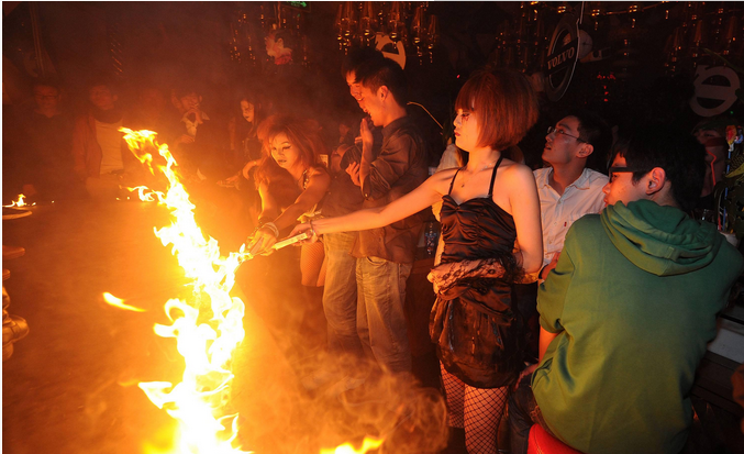 光影交織的時代傳奇，彌漫之夜2025最新款重磅發(fā)布