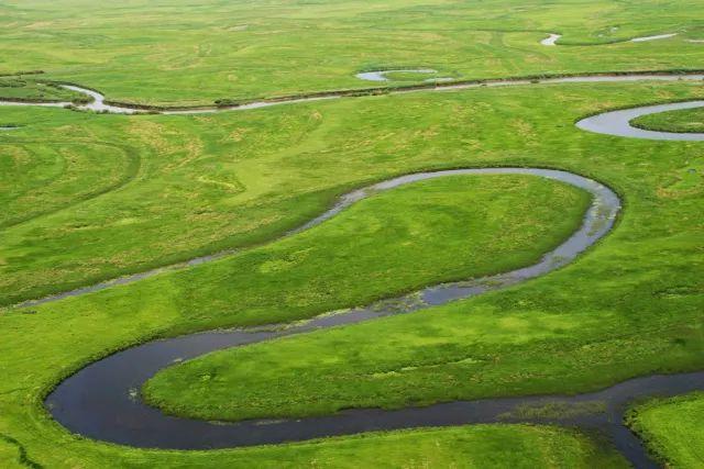 農(nóng)場小鎮(zhèn)最新中文版，小巷深處的綠色樂園