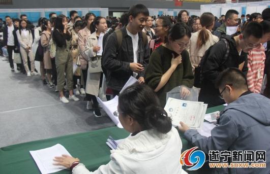 蓬溪最新招聘信息探索，小巷特色小店的人才招募之旅