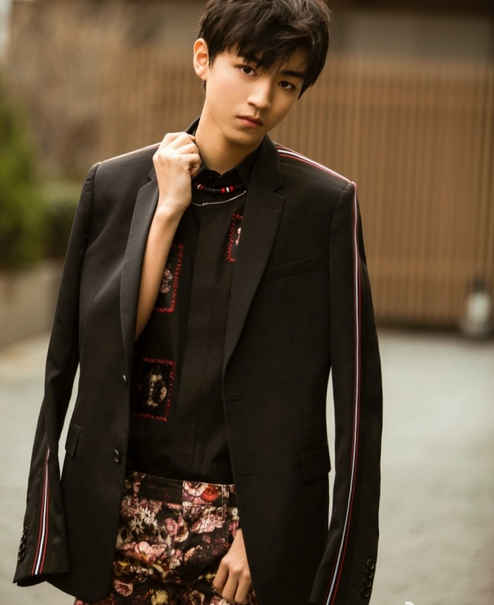 王俊凱最新頭像圖片，學(xué)習(xí)力量與自信的成就展現(xiàn)新風(fēng)采