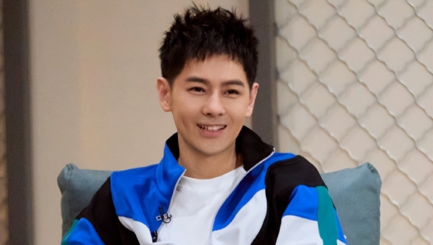 王寶強最新動態(tài)，科技前沿引領(lǐng)智能生活新潮流