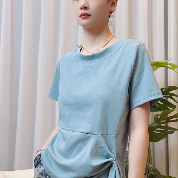 自信與成就感的時尚之旅，探索2025最新款夏裝風采